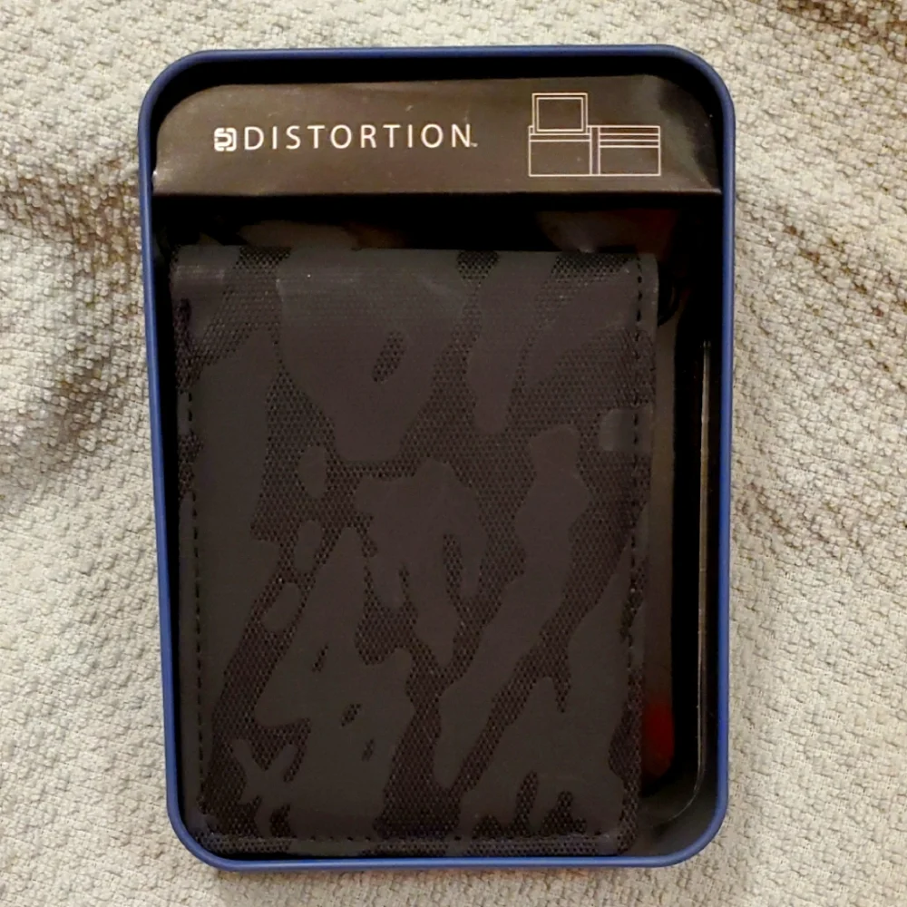 Distortion Camouflage Black Wallet New